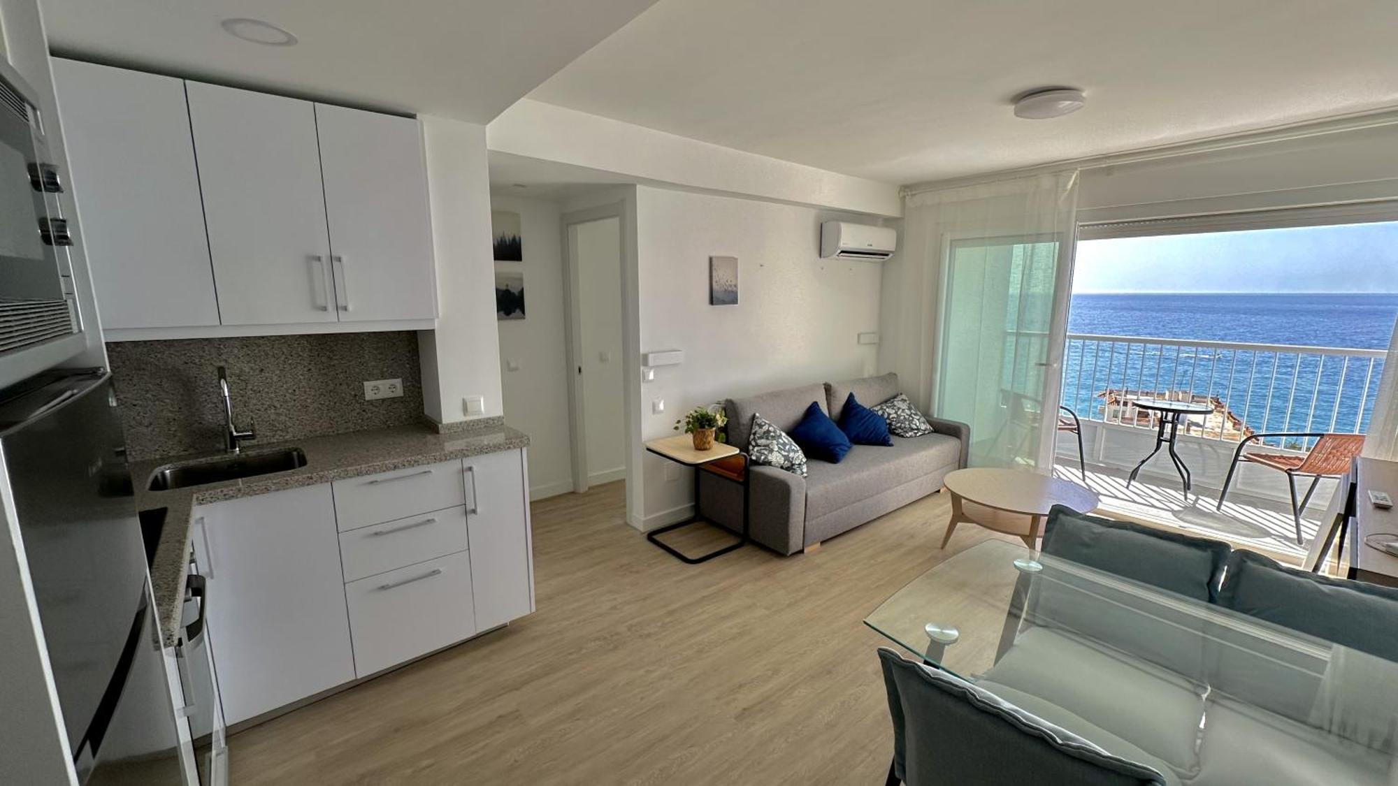 Apartment Penthouse With Sea Views Nerja